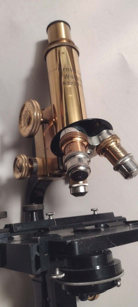 LEITZ MICROSCOPE 1925 S/N236130