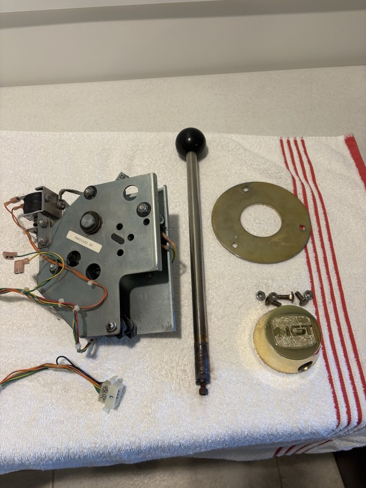 IGT S-2000 & S-Plus Upright Reel Pull Handle and Assembly