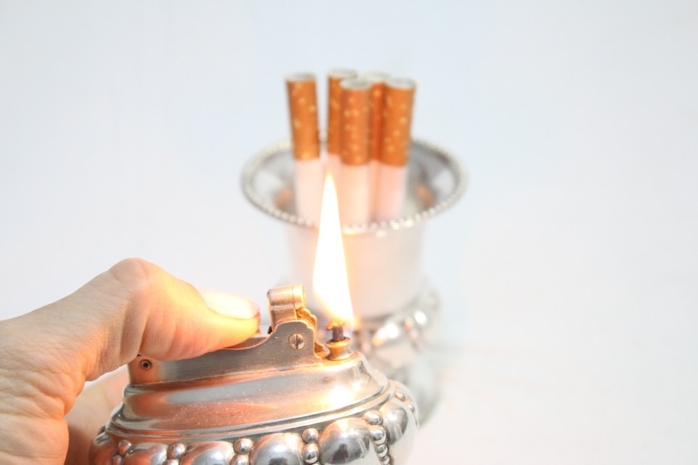 Vintage Silver Plate Ronson "CROWN " Table Lighter Set in Working Condition