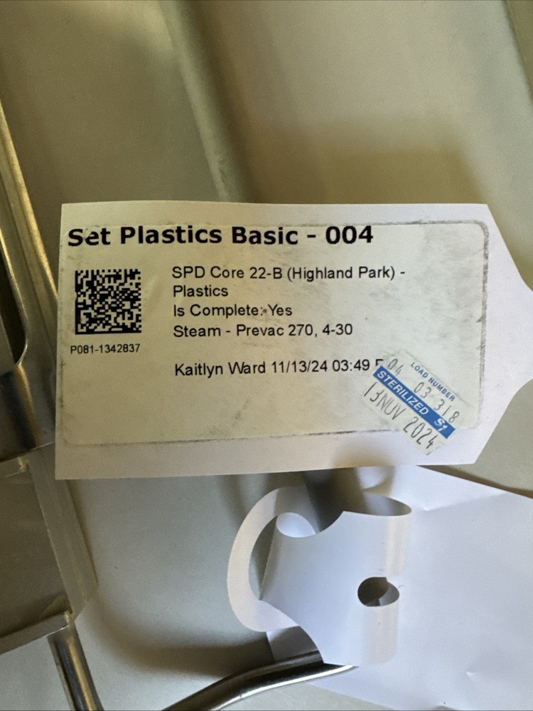 Handle. Side Handle. 2. Baxter V. Mueller Genesis Instruments Sterilization Case