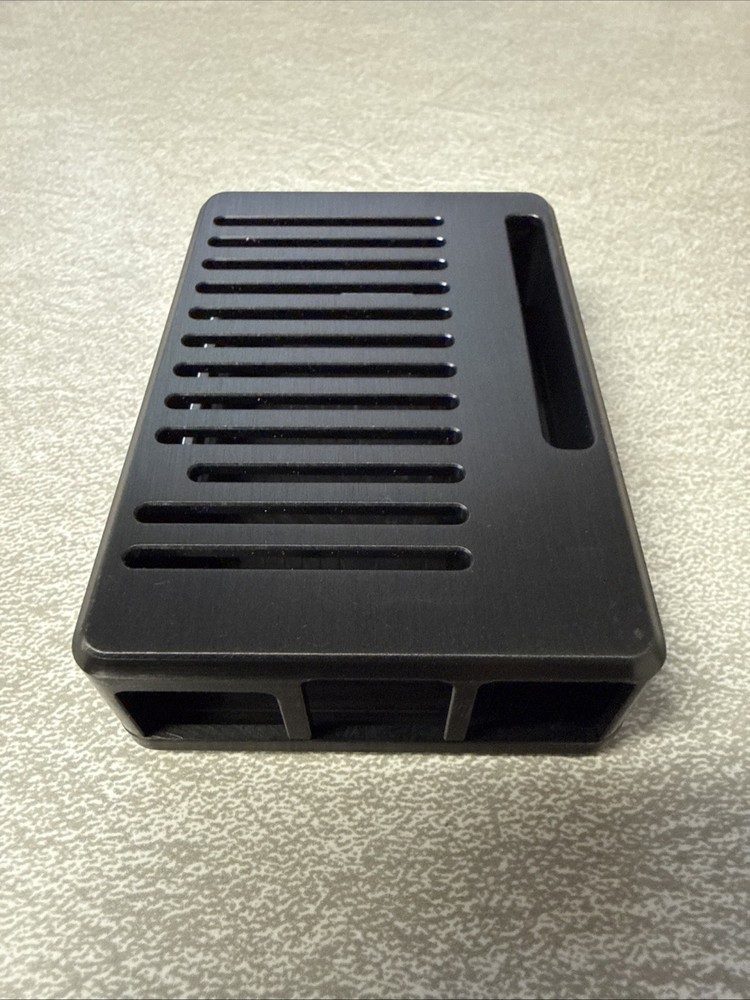Raspberry pi 5 aluminum case Anodized Limited Edition (Slight Scratch 2nd Image)