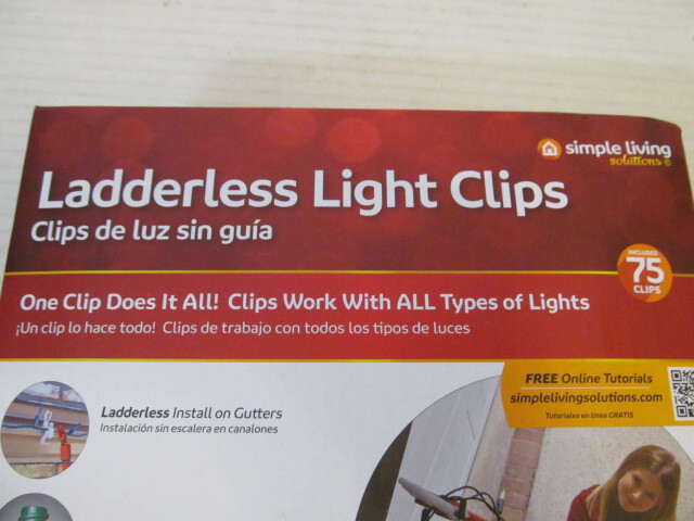 Simple Living Solutions Ladderless Light Clips, 75 Clips