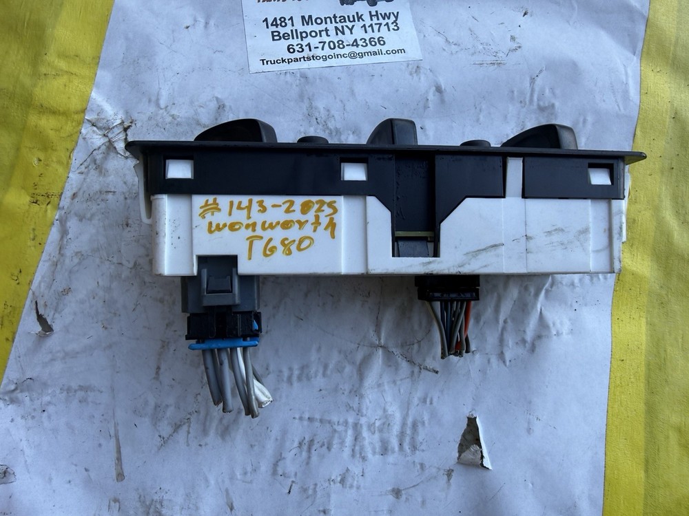 PACCAR HVAC MODULE Q21 6121