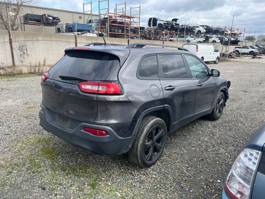 LEFT GRY ROCKER PANEL MOULDING OEM 2018 JEEP CHEROKEE