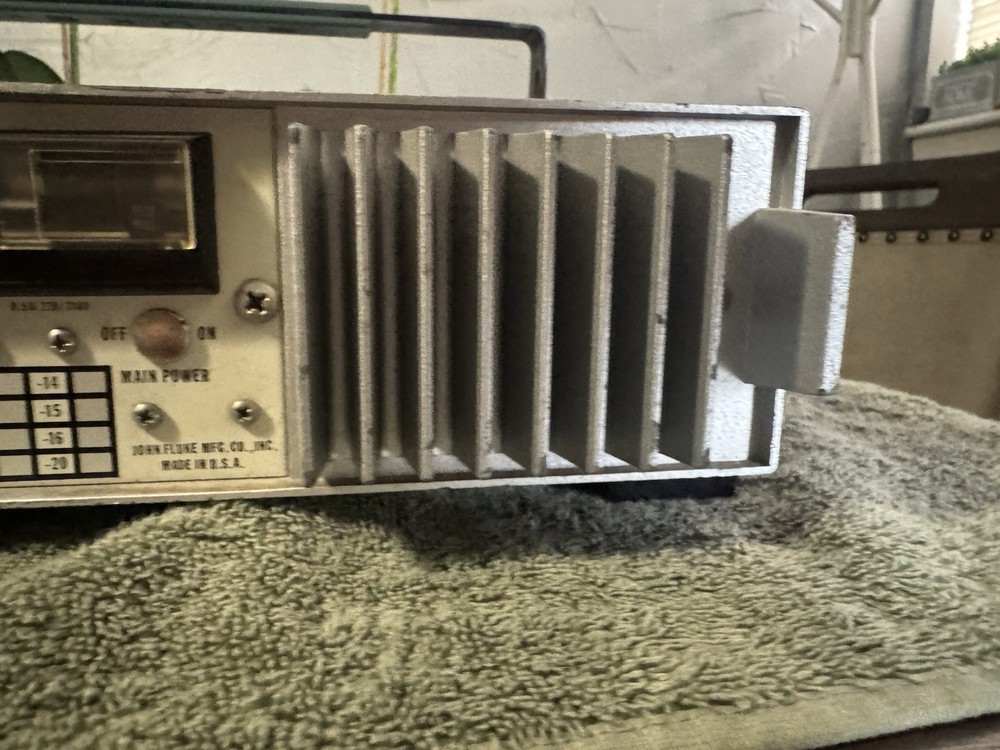 FLUKE 1953A COUNTER TIMER - NO TESTED