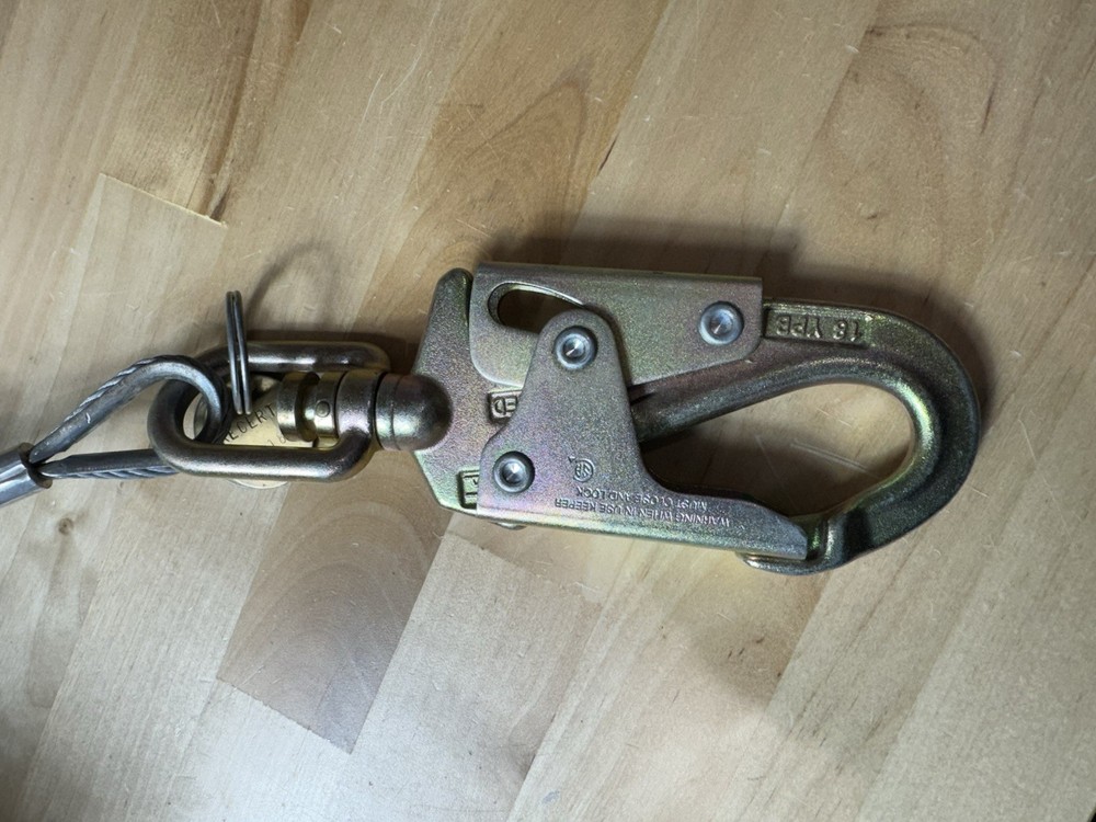 FALLTECH Contractor SRL 100ft Galvanized Cable and Anchorage Carabiner