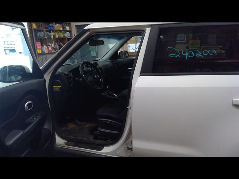 2017 2018 2019 SOUL 3 Rear Headrests 1375980