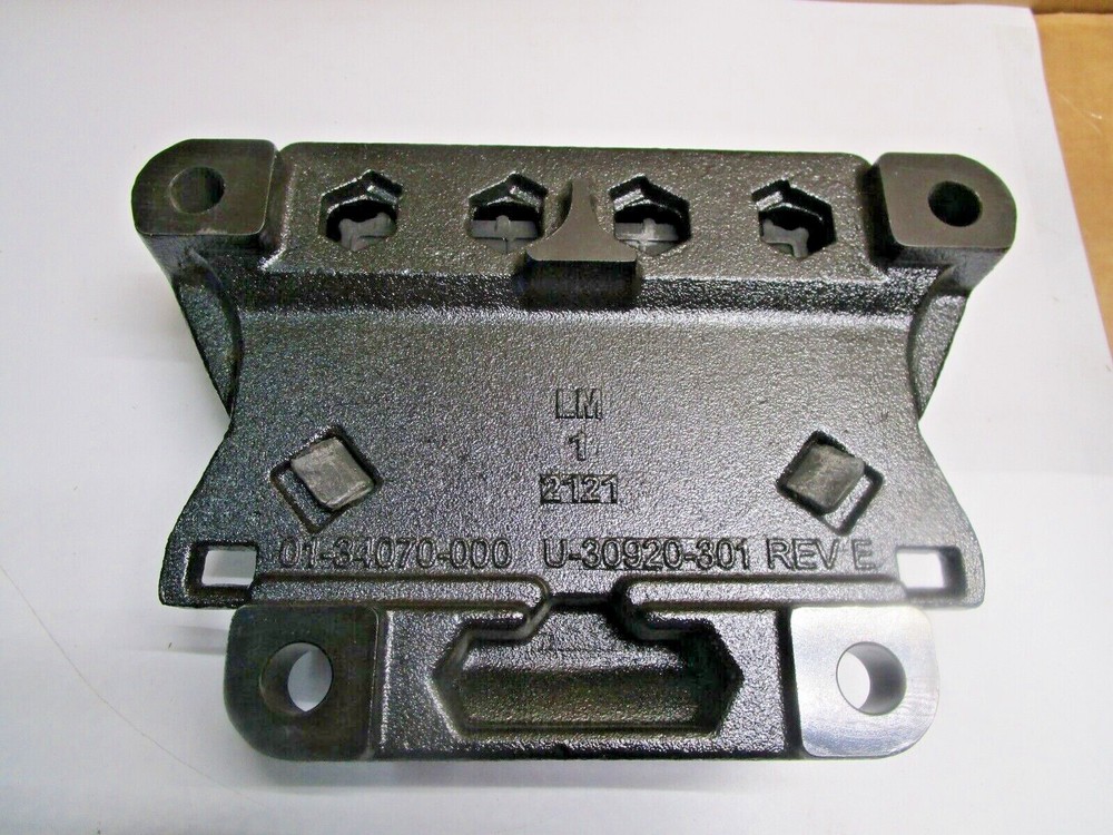 FREIGHTLINER U-30920-301 REAR MOTOR MOUNT