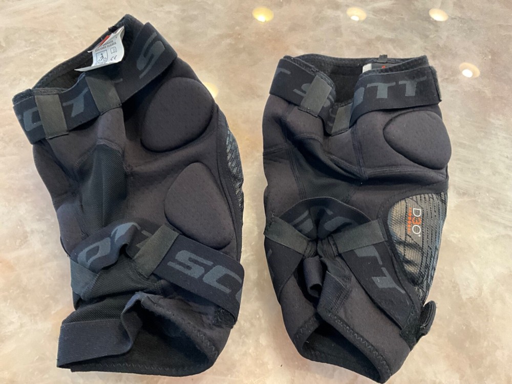 Scott Grenade Evo Knee Guards Size Large 250224 NEW