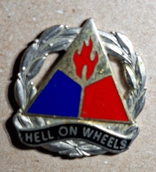 2 Authentic US Army 2nd Armor Hell On Wheels Chest Pins