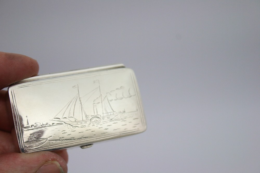 Sterling solid silver stamp box with paddle steamer engraving Elizabeth II
