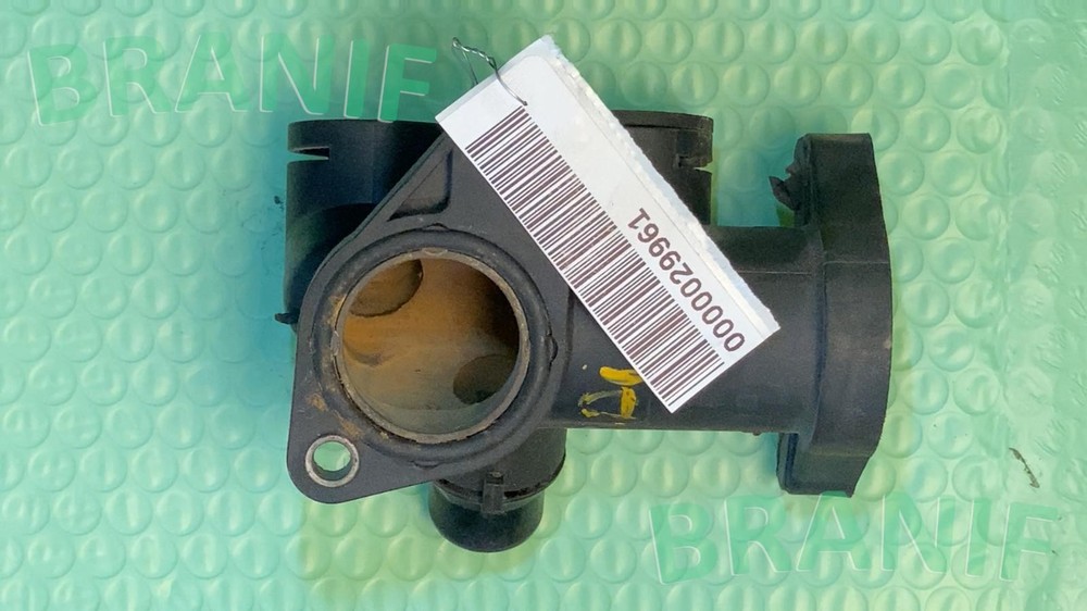 VW AUDI COOLANT HOSE FLANGE CONNECTOR 058121133B