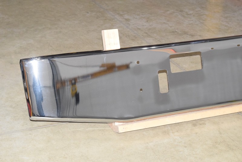 Freightliner 114SD Bumper 224SP (602-18829)
