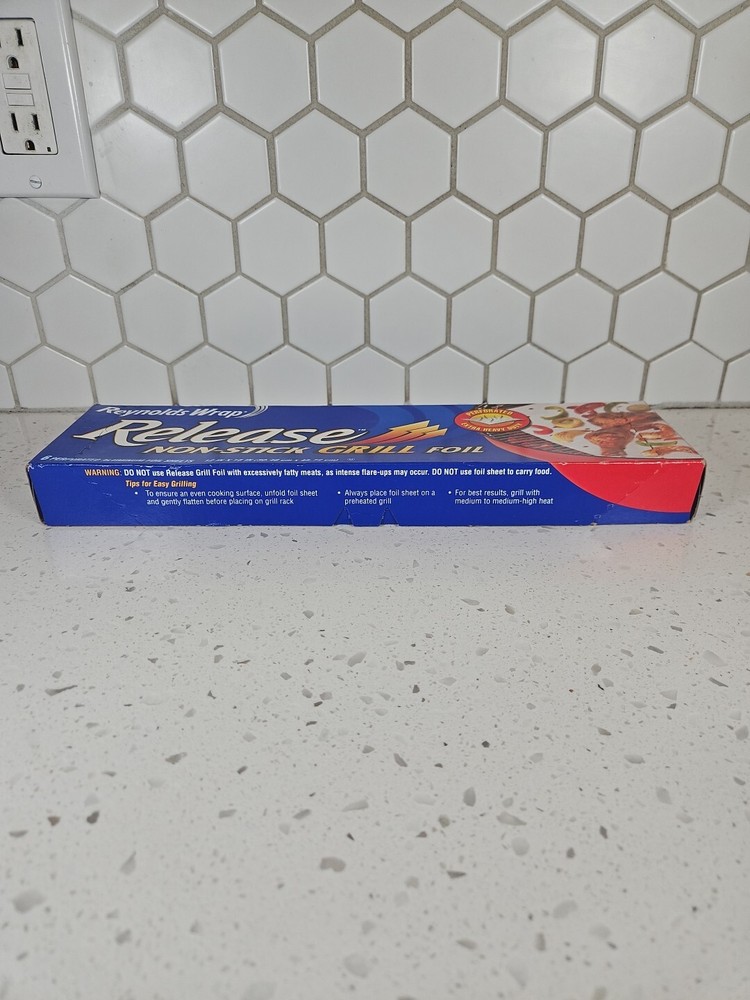 Reynolds Wrap Release Non-Stick Grill Foil Perforated 6 Sheets