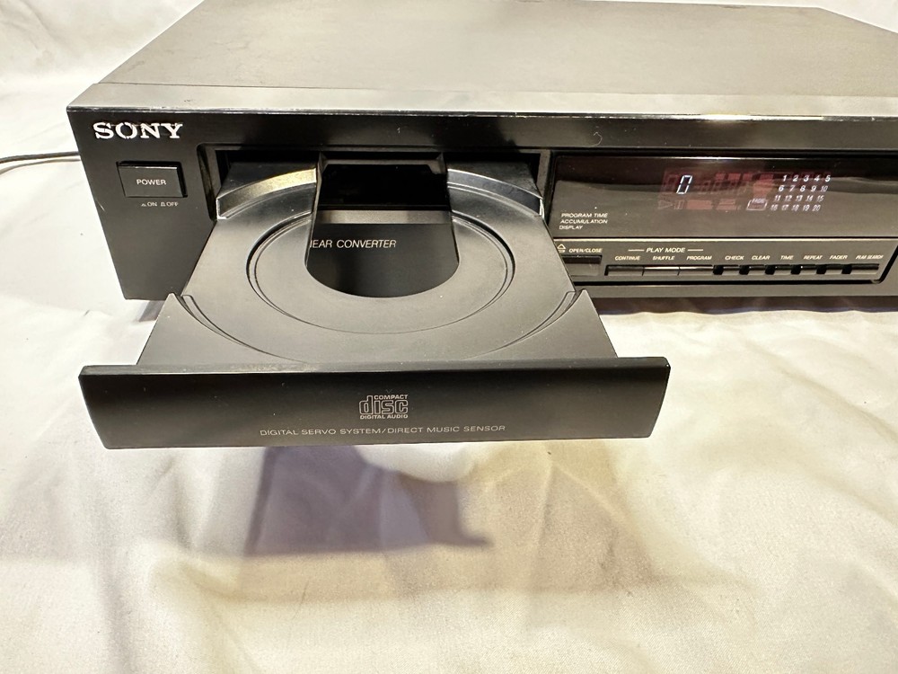 Sony CDP-297 High Density Compact Disc CD Player ***FOR PARTS***