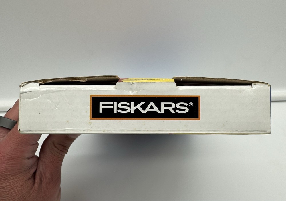 Fiskars Card Boss Ultimate Card Embossing System