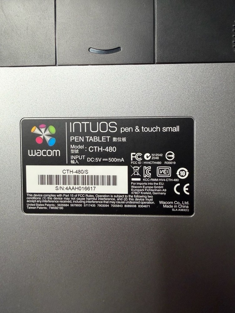 Wacom Intuos Pen & Touch Small Graphics Tablet CTH-480
