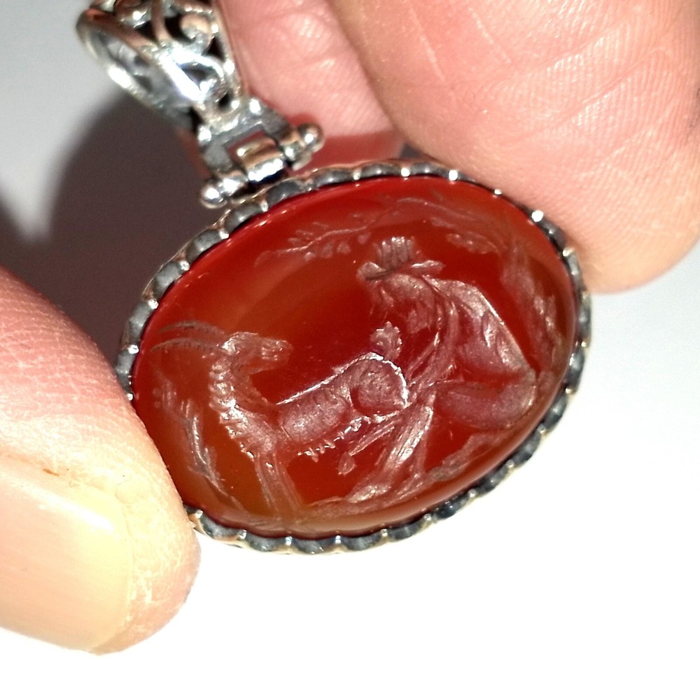 Engraving Carnellian Agate Pendant