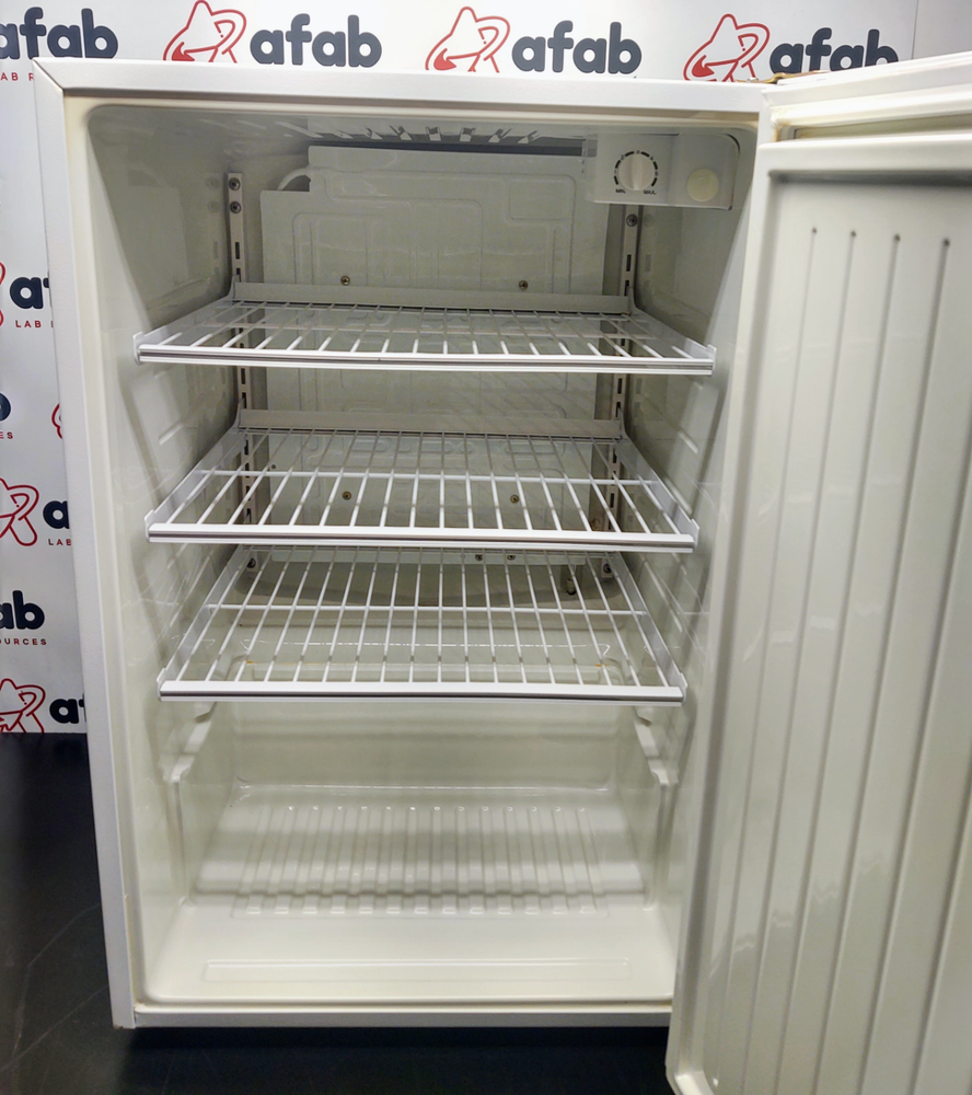 Sanyo SR-L4110W Under Counter Refrigerator