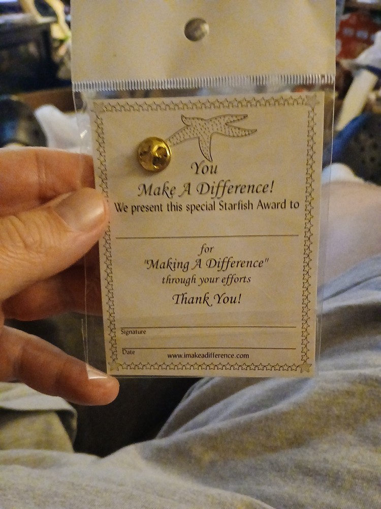 I Make A Difference Starfish Pin W/Card
