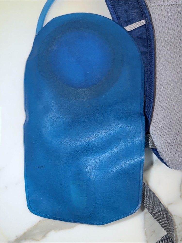 Camelback YOUTH Skeeter Hydration Backpack w/ Bladder (needs bite piece)