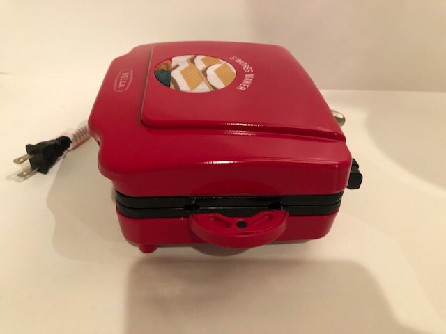 Bella Red S'mores Maker Machine Excellent Condition
