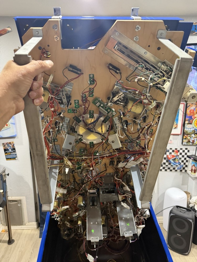 pinball machine Xmen Le Wolverine, extremely Rare
