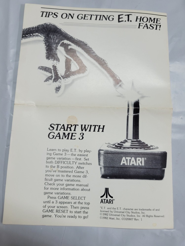 Original Vintage 1982 Atari 2600 Tips on Getting E.T. Home Fast! insert