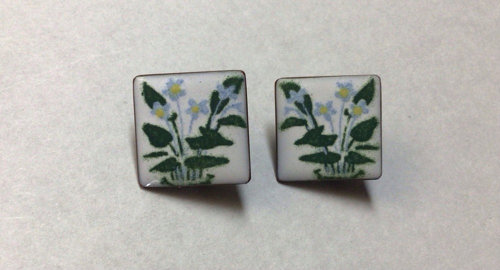 Blue Flowers Pin And Screw Back Earrings Set