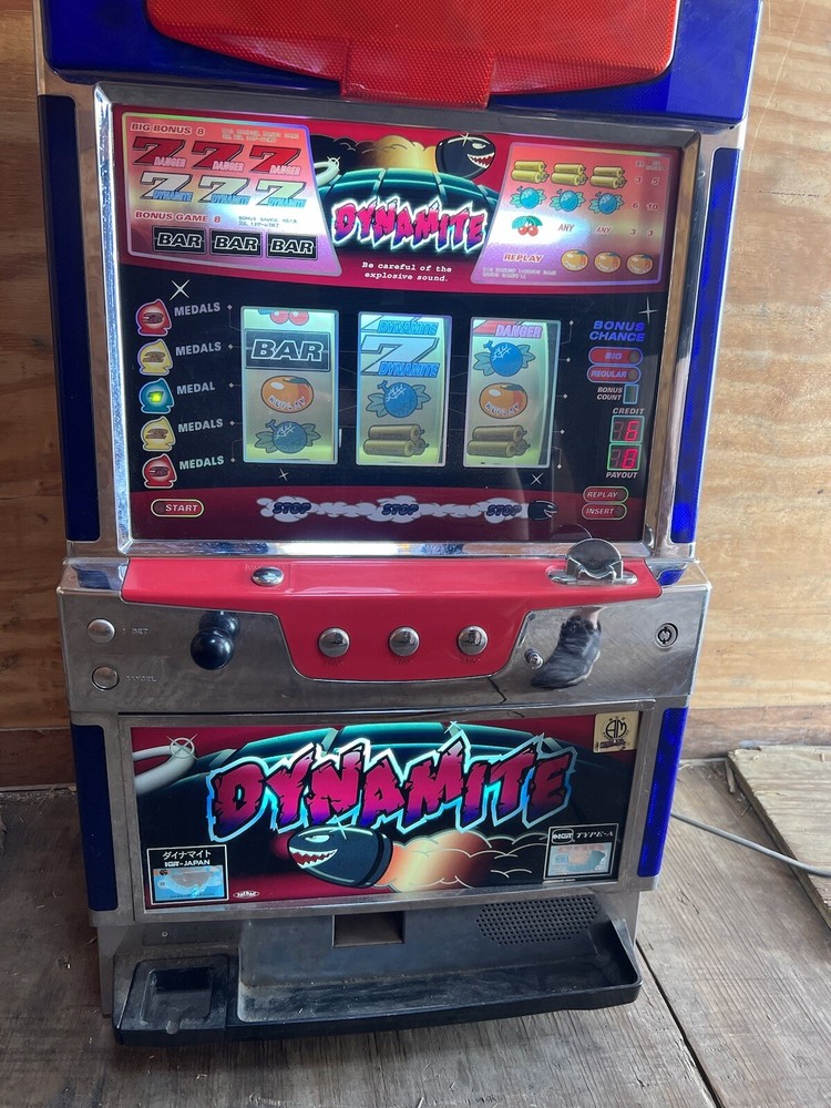 IGT Dynamite Free Play Slot Machine