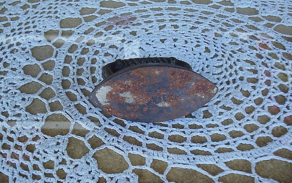 Small Cast Iron Flat Clothes Iron 3 1/2"