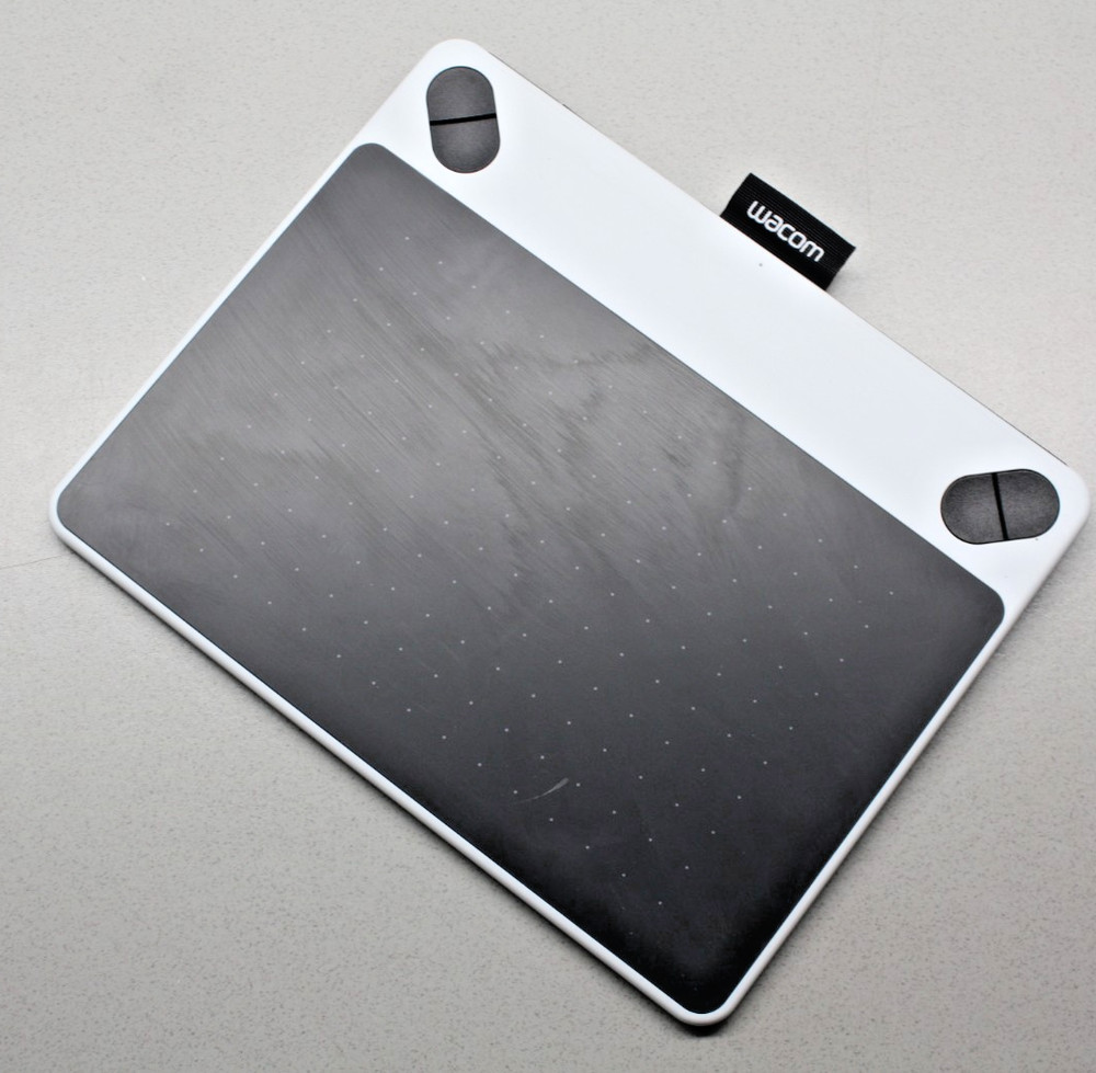 Wacom Intuos Pen Tablet CTL-490 Graphics Drawing Tablet (White) COMPLETE WORKS