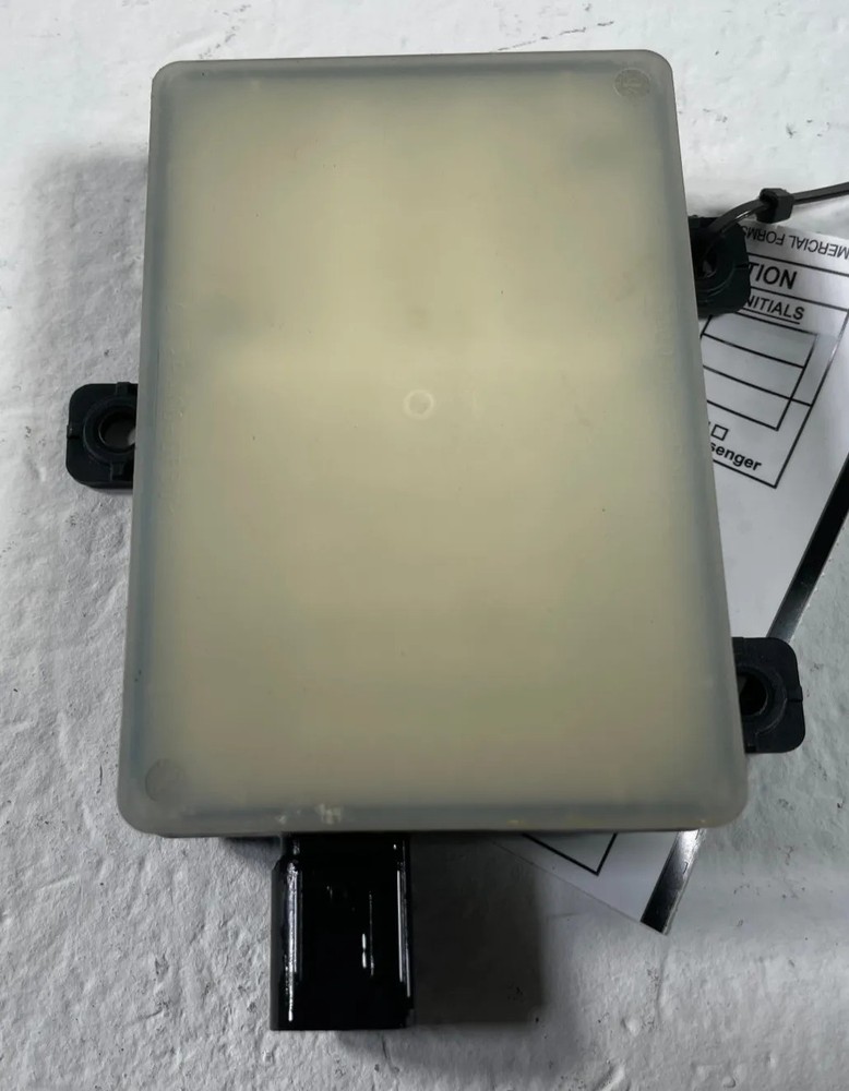 22-23 GENESIS G70 REAR LEFT DRIVER SIDE BLIND SPOT RADAR MODULE SENSOR # 108109