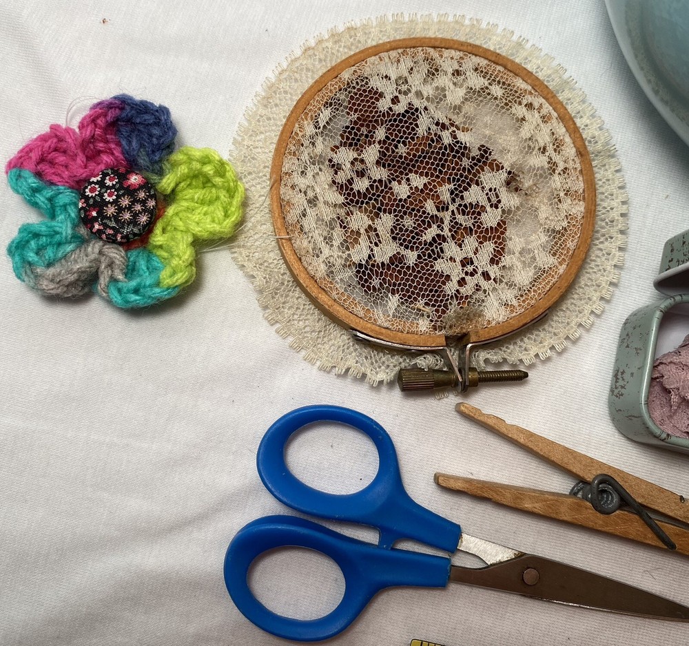 Sewing Owl Notions Keepsake Kit Blue Ceramic Thread 177
