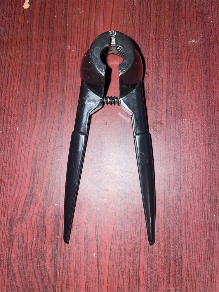 Heavy Duty Hand Held Cone Nut Cracker Kitchen Gadgets Utensils Black