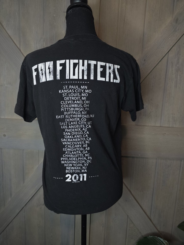 2011 Foo Fighters Tour Tshirt sz Small