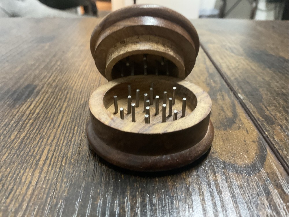 Wooden Herb Grinder Classic