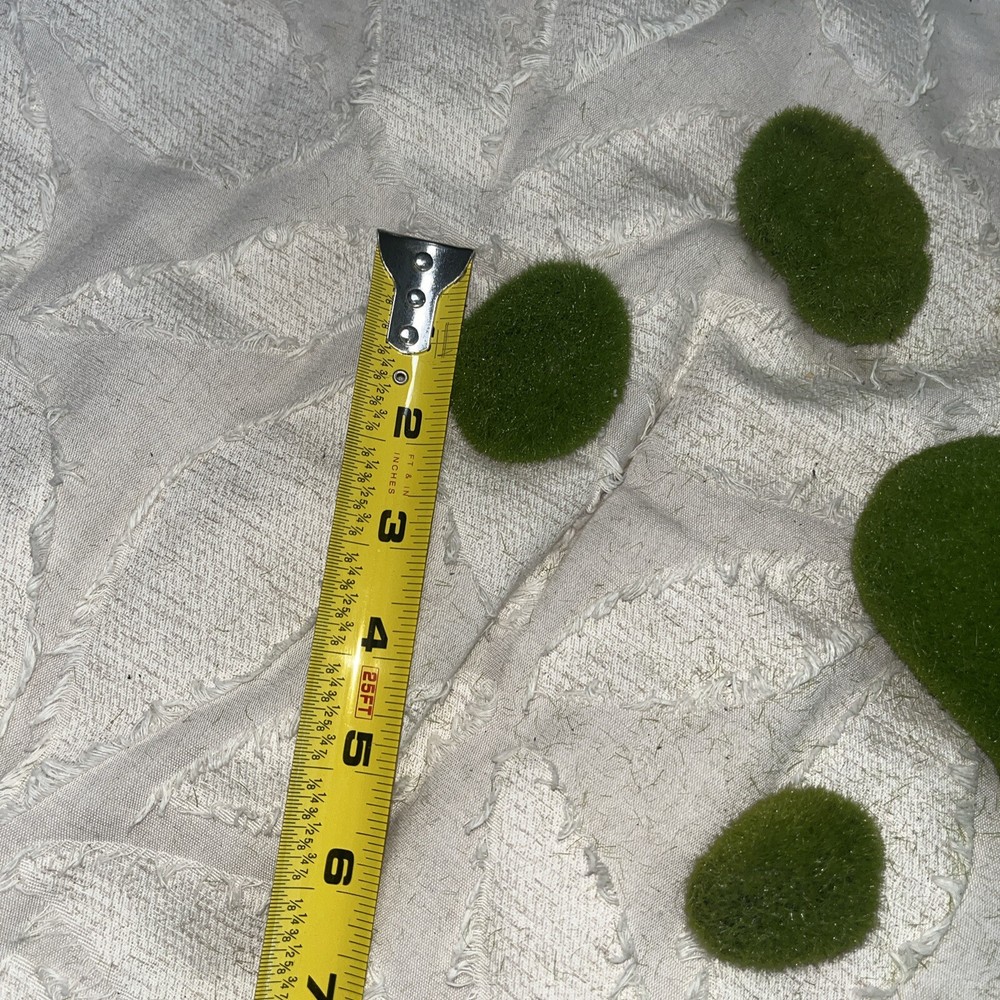12 Piece Foam Rock Moss Set 3 Sizes