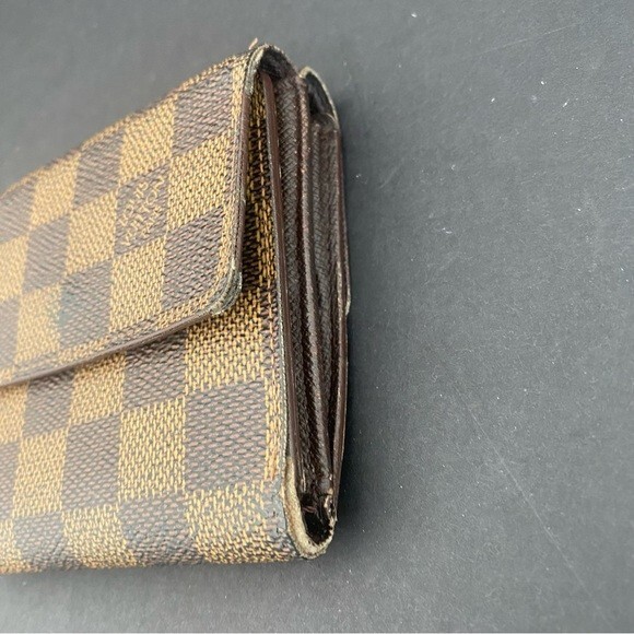 Louis Vuitton Damier E Elise Wallet