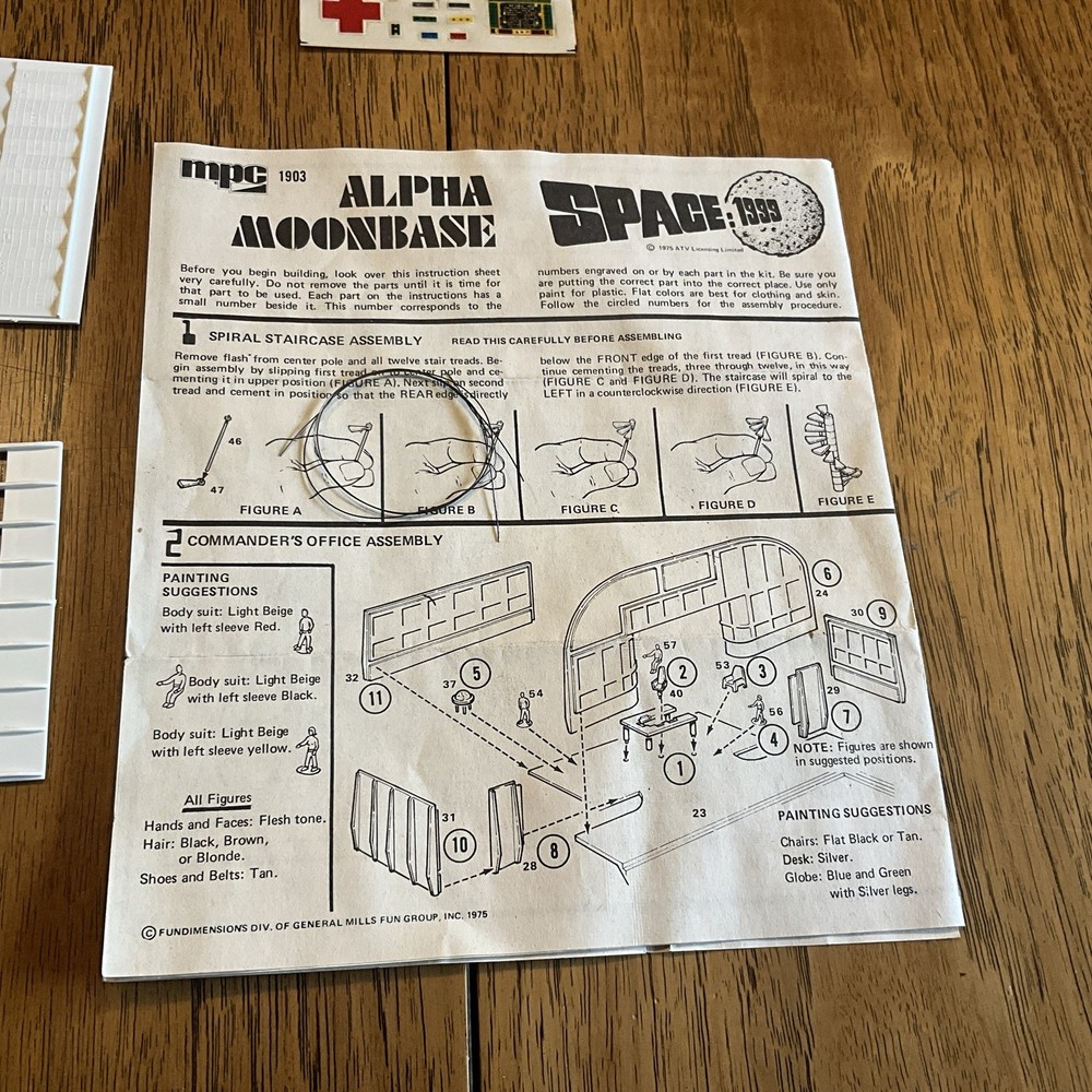 Vintage MPC 1976 Space:1999 Alpha Moon Base STARTED / COMPLETE