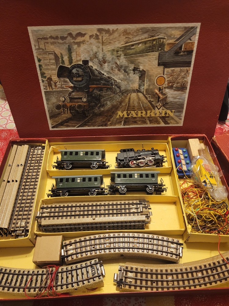 Marklin HO train Set Comes With Extra Box of Track