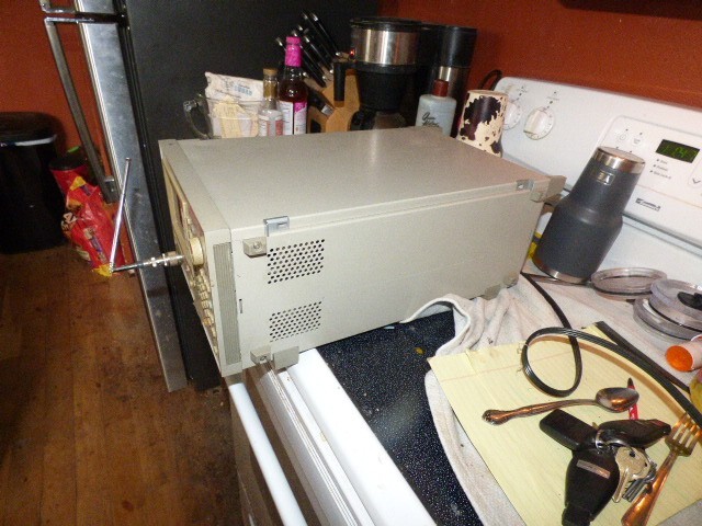 Anritsu MS2601B 9kHz-2.2GHz spectrum analyzer