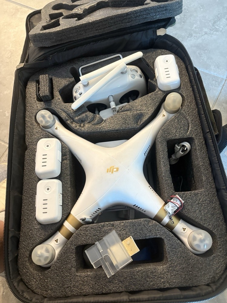 DJI Phantom 3 Professional with 4K Camera Drone Bundle W/ Extras Remote Not Work
