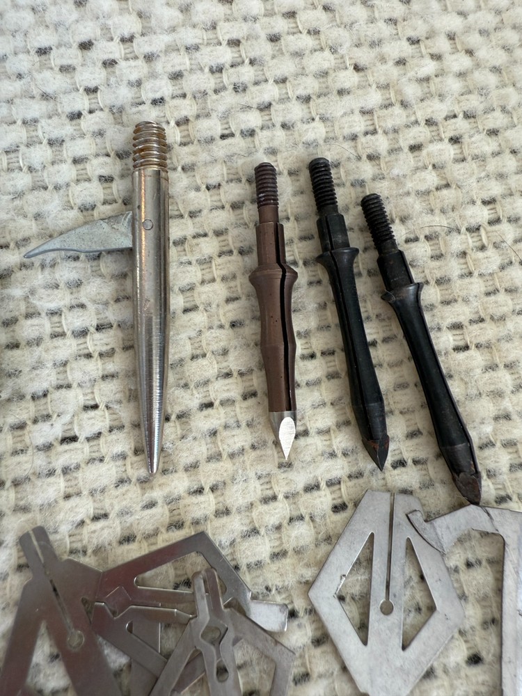 Misc Broadhead Parts Pieces Lot