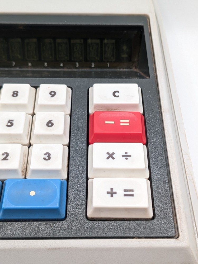 Sharp QT-8D Micro Compet Electronic Desktop Calculator Made in Japan