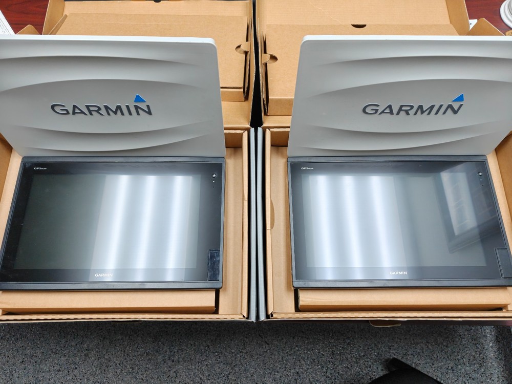 Garmin GPSmap 7616 16″ Chartplotter + Suncover ✅ Tested/Updated