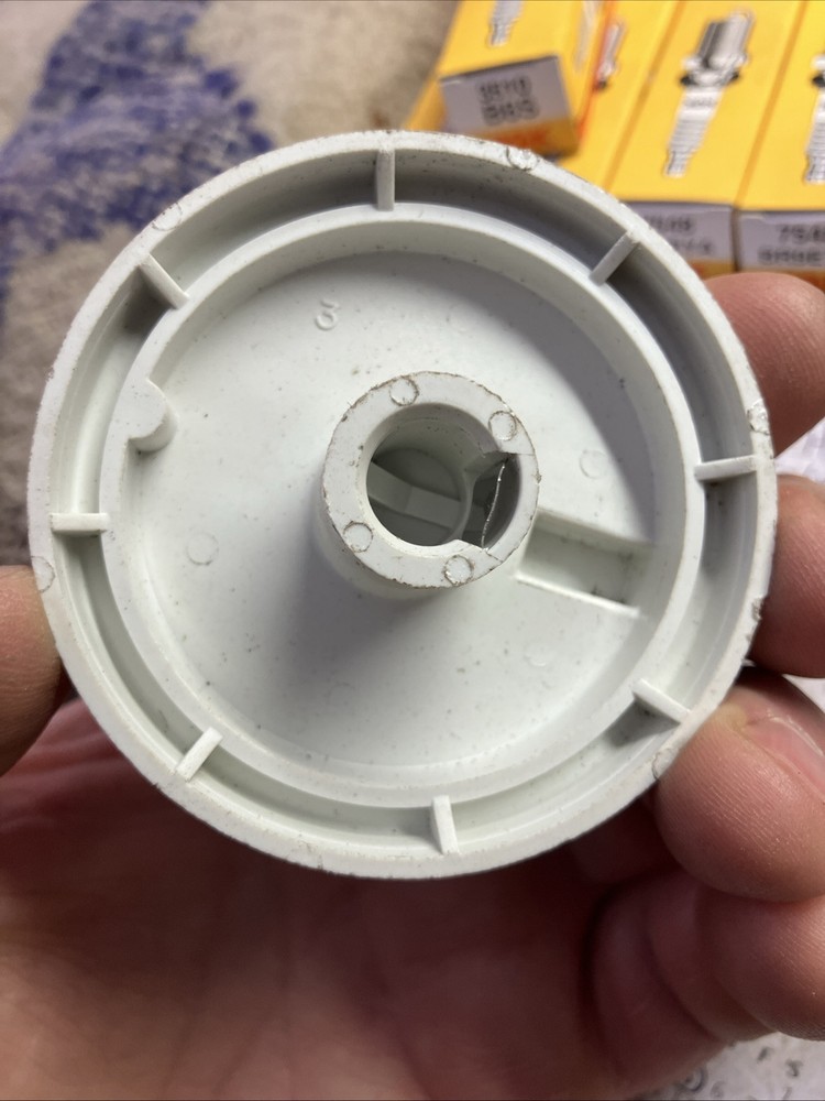 NOS BORG WARNER DISTRIBUTOR ROTOR D205P