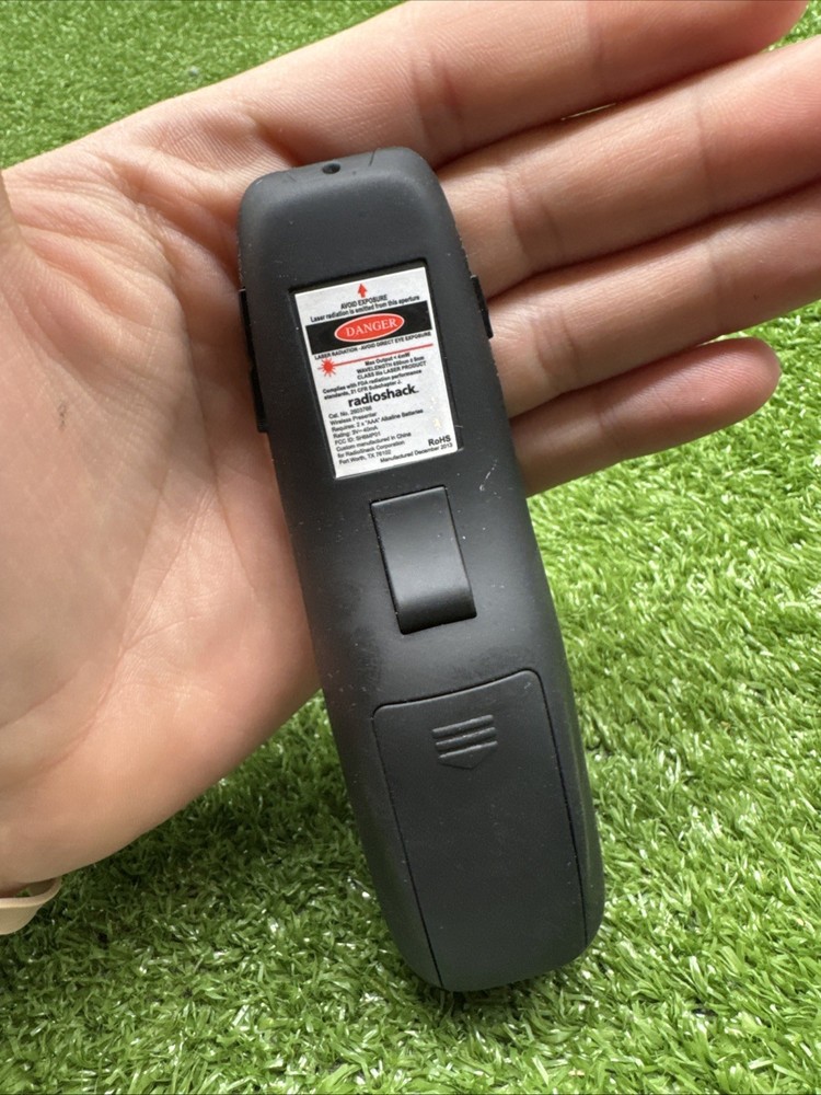 RadioShack 2603766 Wireless Presentation Presenter. d6