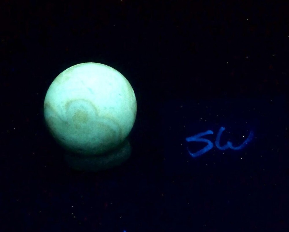 Fluorescent Onyx 25mm Sphere for Collection 4887