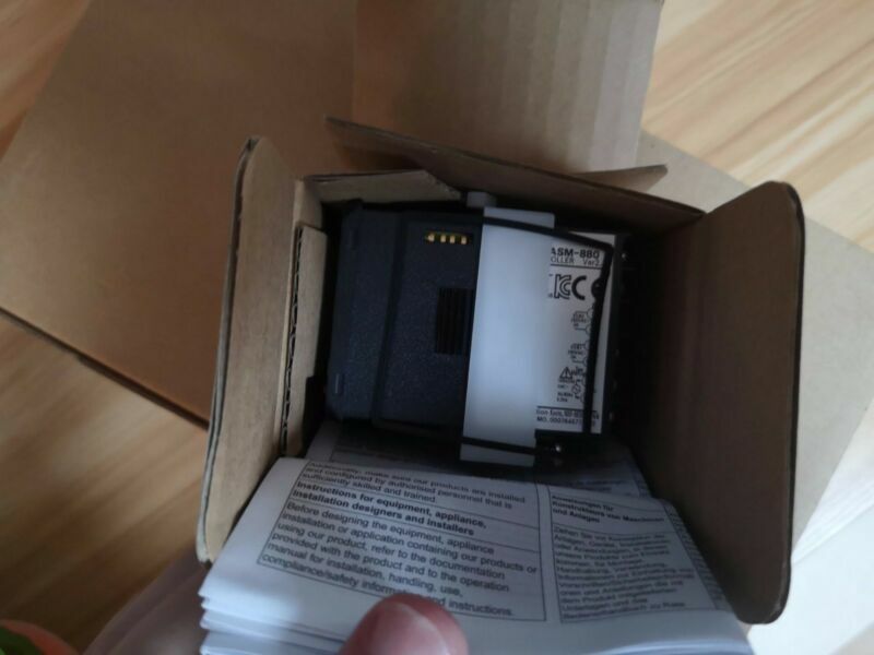 Original Digital Omron Temperature Controller E5CC-RX2ASM-880 In Box -New